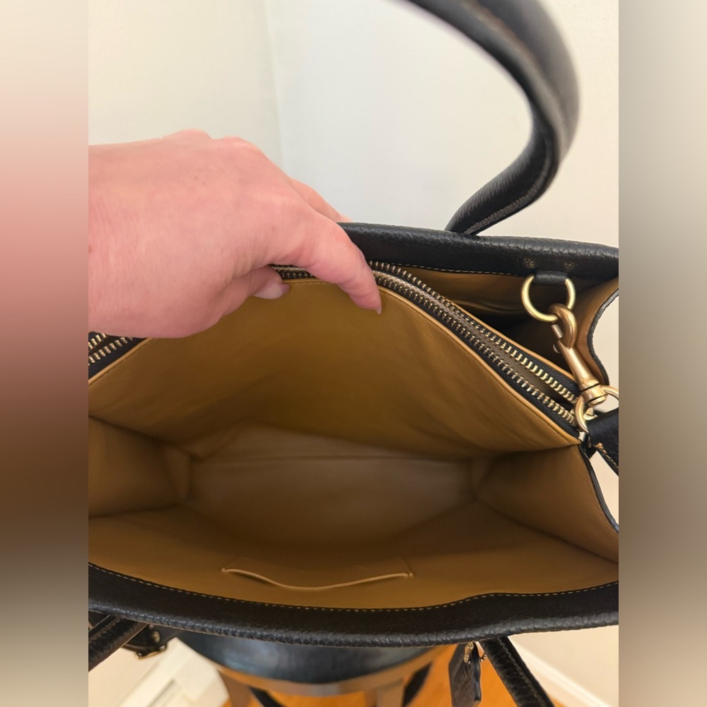 Coach Cashin Carry Tote 29 (D2081-879) - Picture 14 of 15